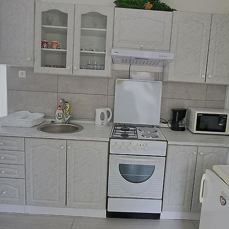 Apartmani Ana-Lora โลปาร์ ภายนอก รูปภาพ