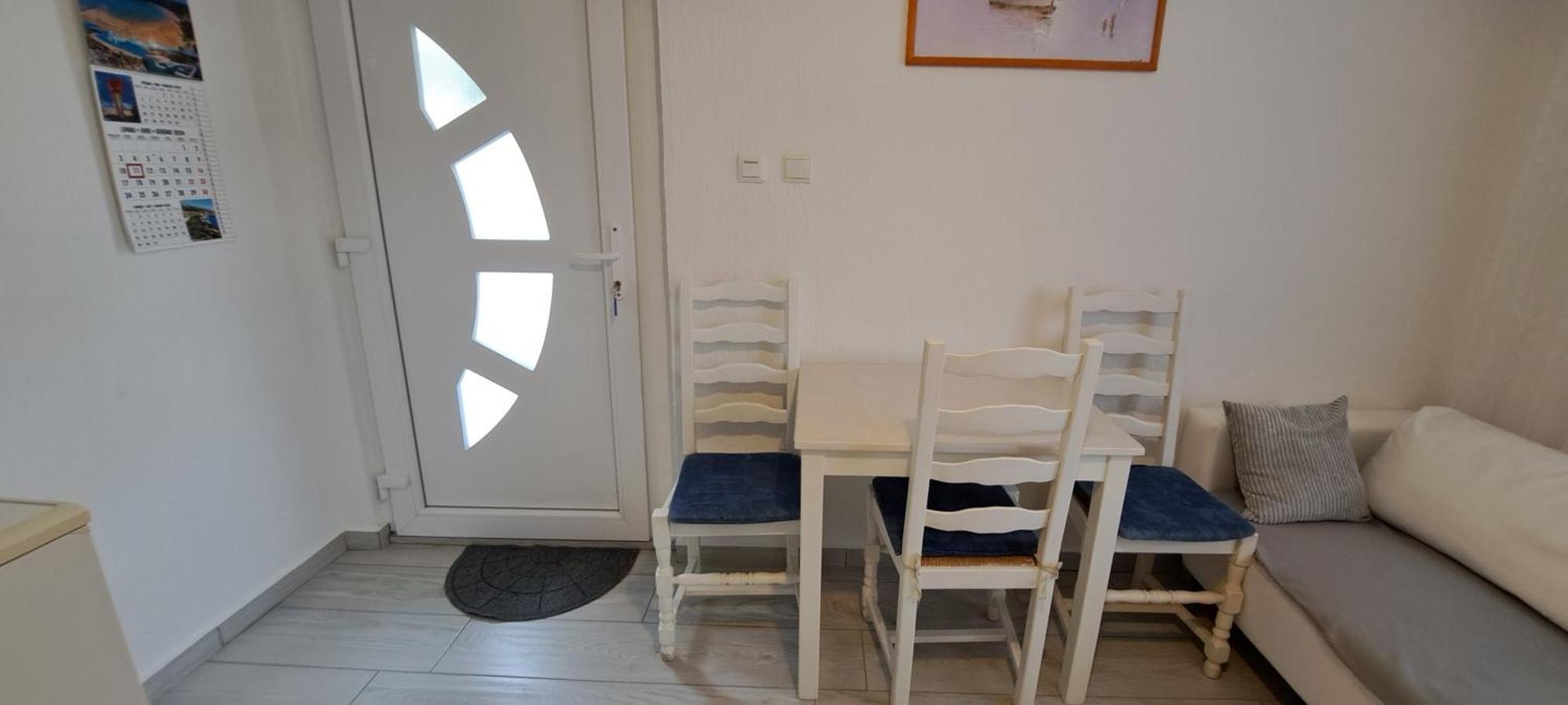 Apartmani Ana-Lora โลปาร์ ภายนอก รูปภาพ