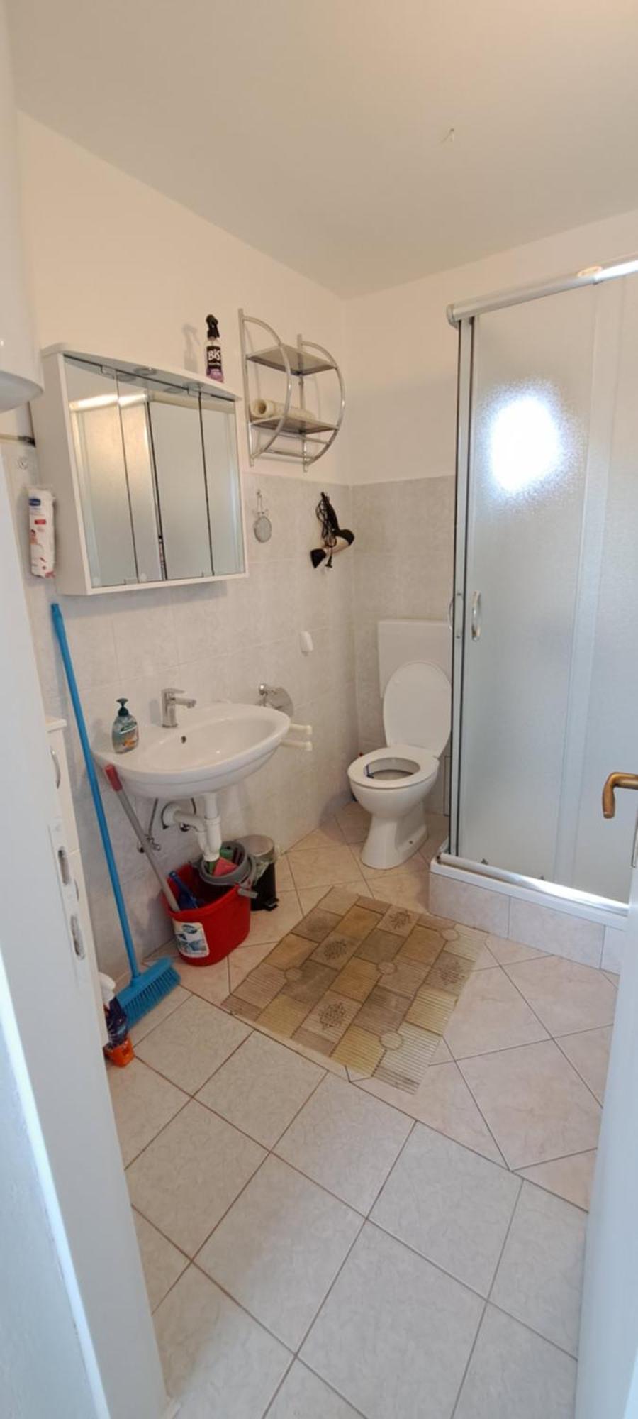 Apartmani Ana-Lora โลปาร์ ภายนอก รูปภาพ