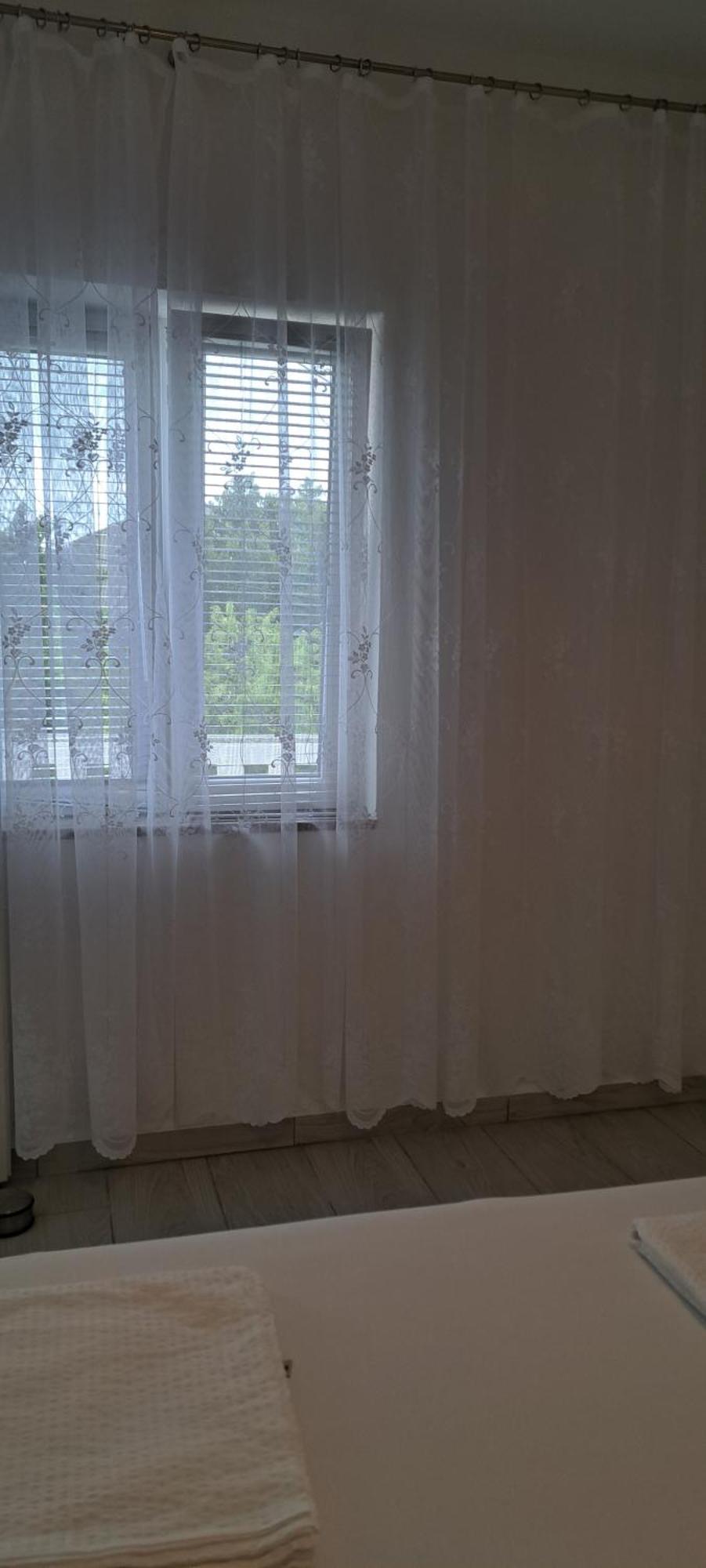 Apartmani Ana-Lora โลปาร์ ภายนอก รูปภาพ